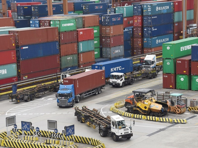 路透社指美国考虑暂停香港出口货关税特殊待遇。资料图片
