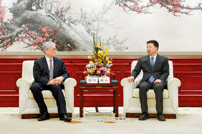 大陸國台辦主任宋濤（右）日前會晤國民黨副主席夏立言（左）。