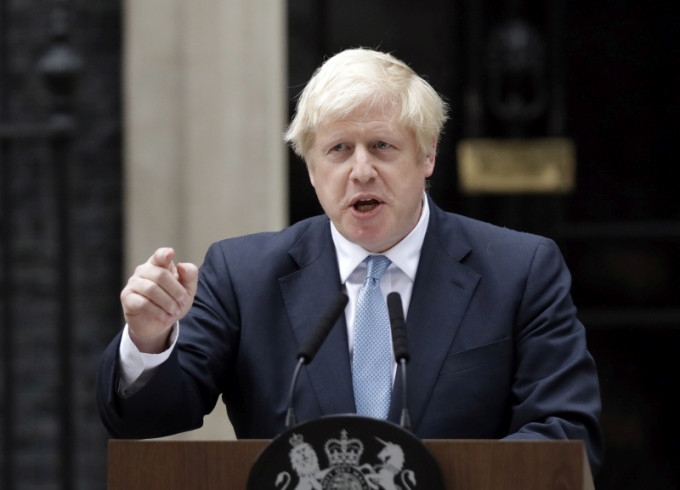 約翰遜表明阻止英國無協議脫歐將令政府更難與歐盟談判。AP