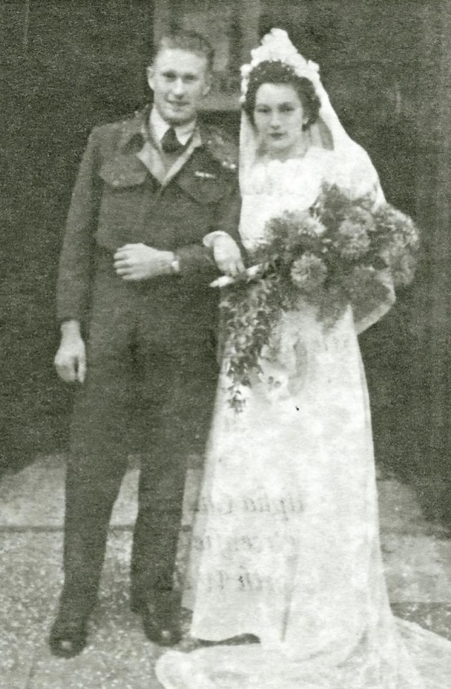 两人在二战结束后结婚。