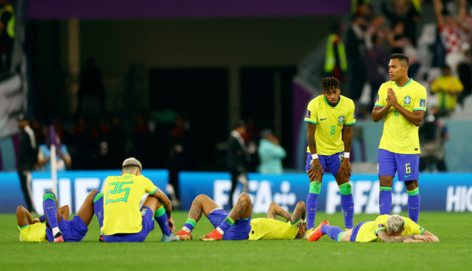 只要縮，只要怯，陣容再強嘅巴西都會痛哭而別。Reuters