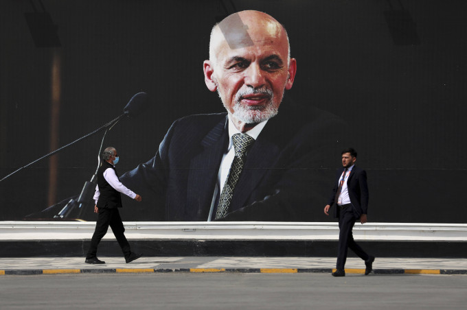阿富汗总统艾哈迈德扎伊据报已逃往塔吉斯坦。美联社图片