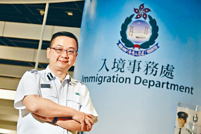 有「偽證專家」之稱的郭俊峯，將接替區嘉宏出任入境處處長。