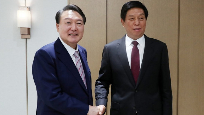 尹錫悅接見到訪的中國全國人大常委會委員長栗戰書