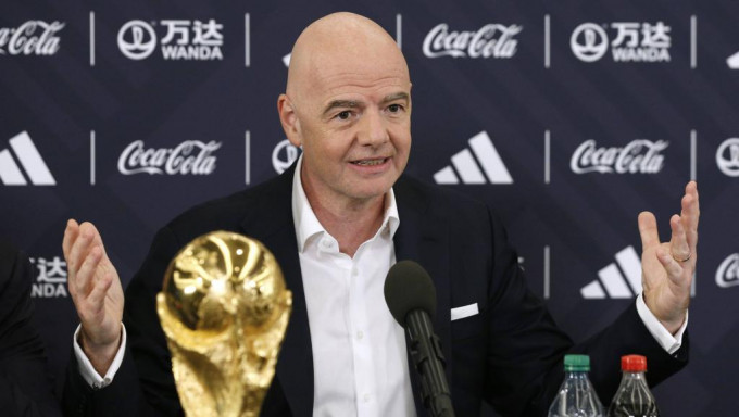 国际足协主席恩芬天奴在纽约出席2026世界杯发布会。 AP