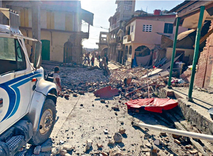 ■海地南部萊凱市可見地震造成破壞。
