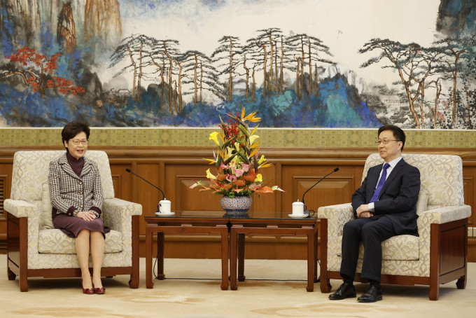 林鄭月娥（左）今日上午在北京獲國務院副總理韓正（右）接見。政府新聞處圖片