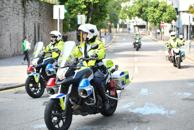 伊館附近有交通警員加強巡邏