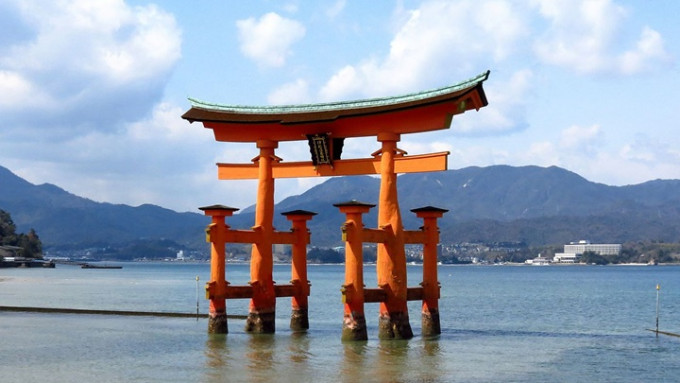 宮島將於明年10月起向每名旅客徵收100日圓訪問稅。網上圖片