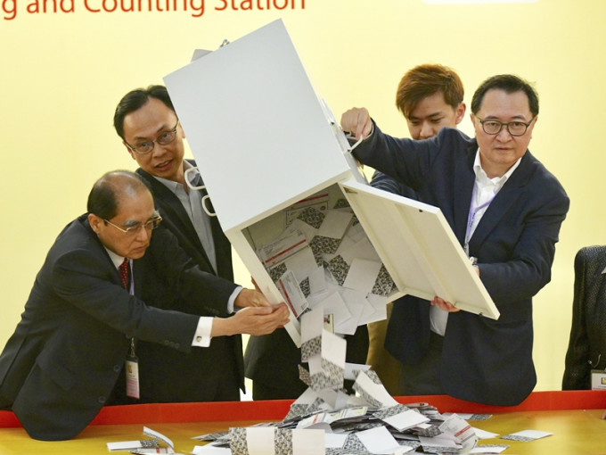 選舉事務處澄清廢票多達160萬張是謠言。資料圖片