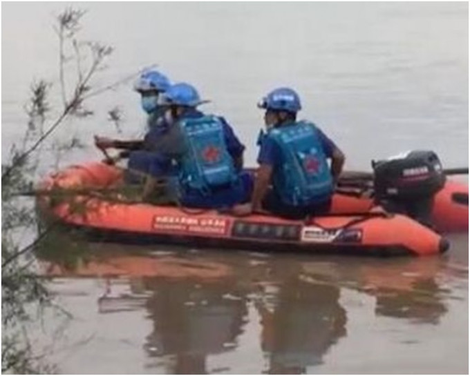 救援人員持續6天6夜搜救。