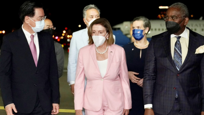 美國眾議院議長佩洛西昨晚抵達台灣。AP圖片
