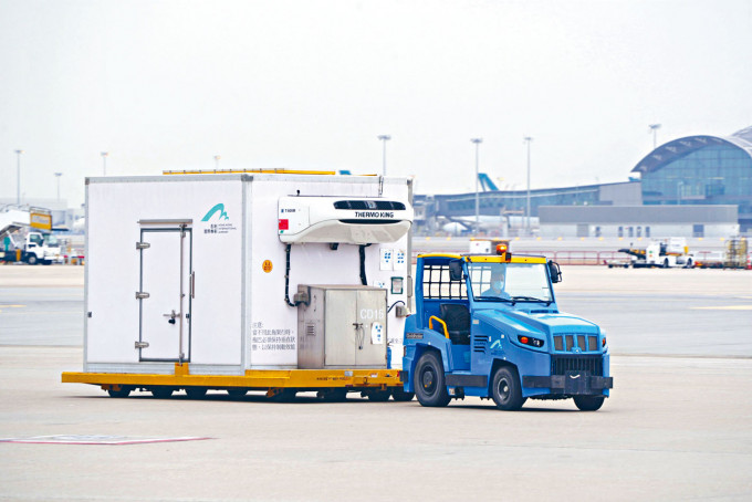 ■本港機場在運送疫苗上，可使用運送疫苗的冷凍拖卡。
