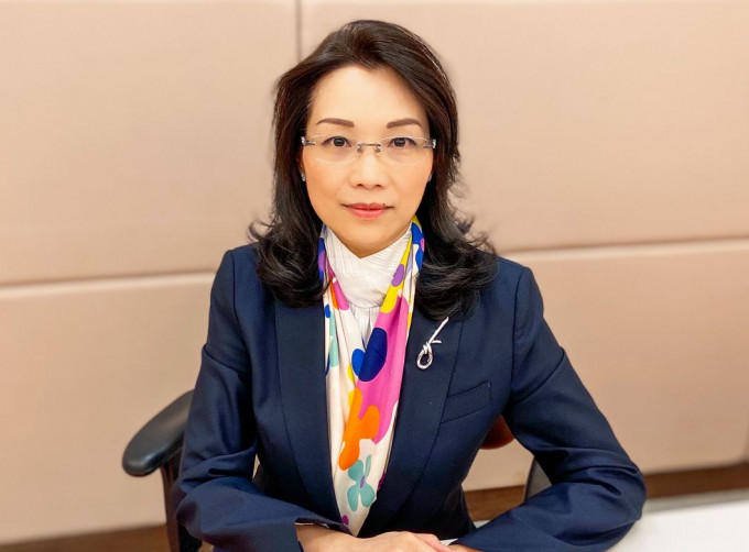蘇潔瑩將接任港島東醫院聯網總監及東區尤德夫人那打素醫院、長洲醫院及黃竹坑醫院行政總監。