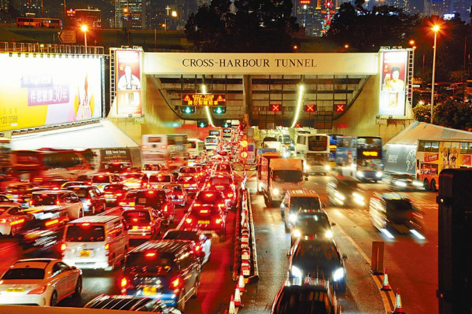红磡海底隧道时常出现塞车场面。