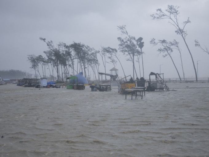 印度再度受到气旋威胁。AP图片
