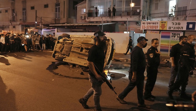 阿拉伯男子以色列街頭掃射致5人死，包括一名警察。AP