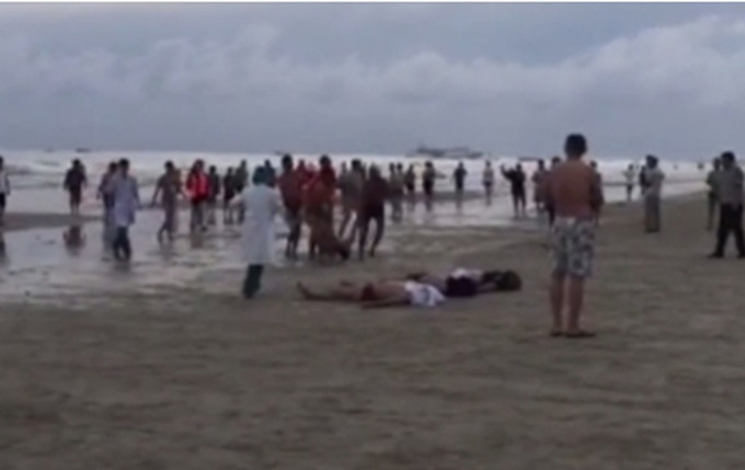 广西北海市罗马广场附近一处非游泳区海域发生6人遇溺事故。