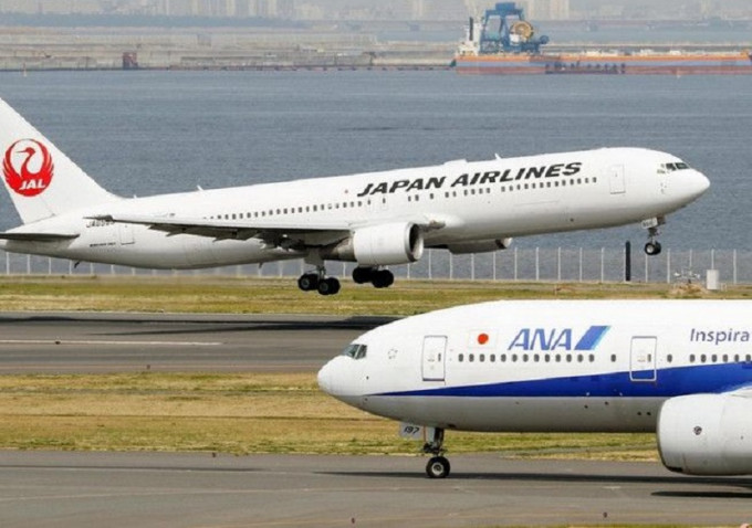 受航班減少影響，日本郵政局停收寄往中國快件。網圖