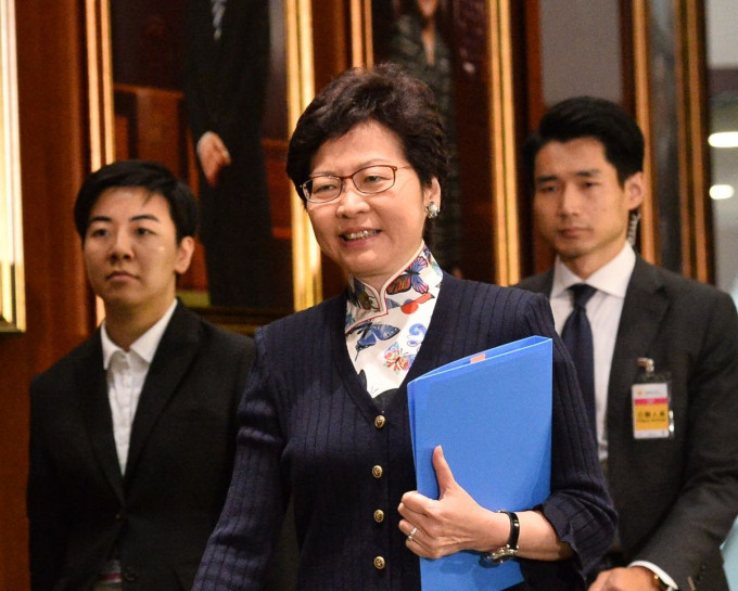 林鄭月娥今早出席立法會答問大會。