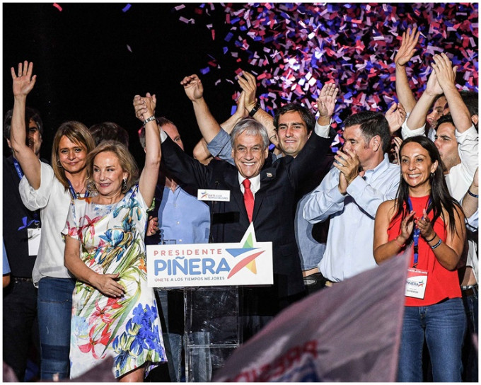 皮涅拉得票54.58%勝出。新華社