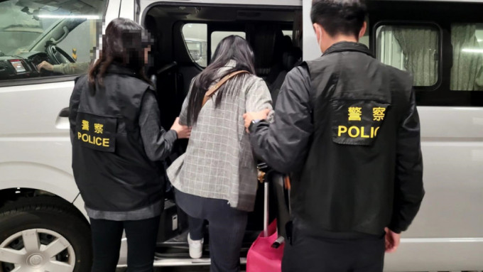 葵青警区扫黄 酒店房内拘35岁内地女。警方图片