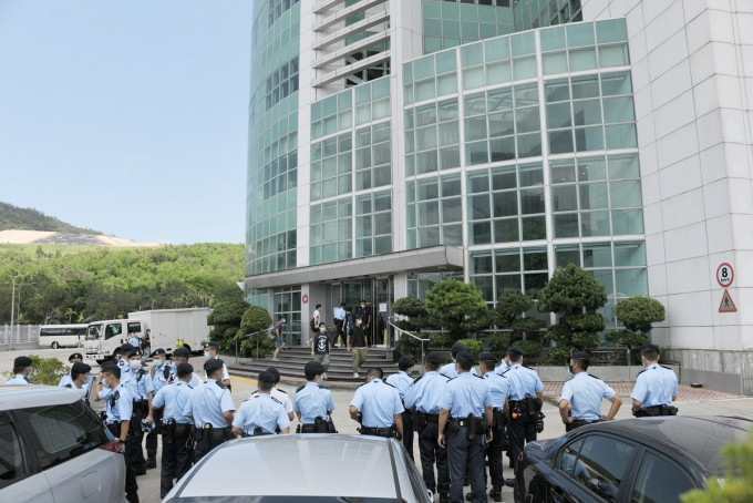 警方国安处搜查将军澳壹传媒大楼。
