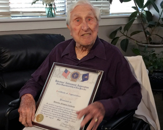 年届101岁的卡拉布雷塞。AP
