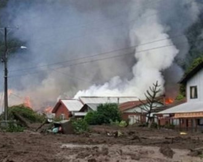 智利村落遇泥石流，造成6死17失蹤。網上圖片