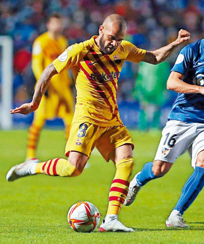 丹尼尔上仗西班牙杯初次为球队上阵，站位靠近中场尽展个人技术。