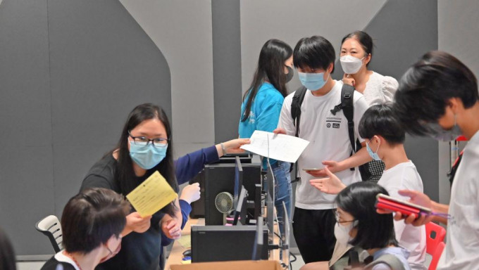 2022/23学年「内地大学升学资助计划」由今日起至9月30日接受合资格香港学生申请。资料图片