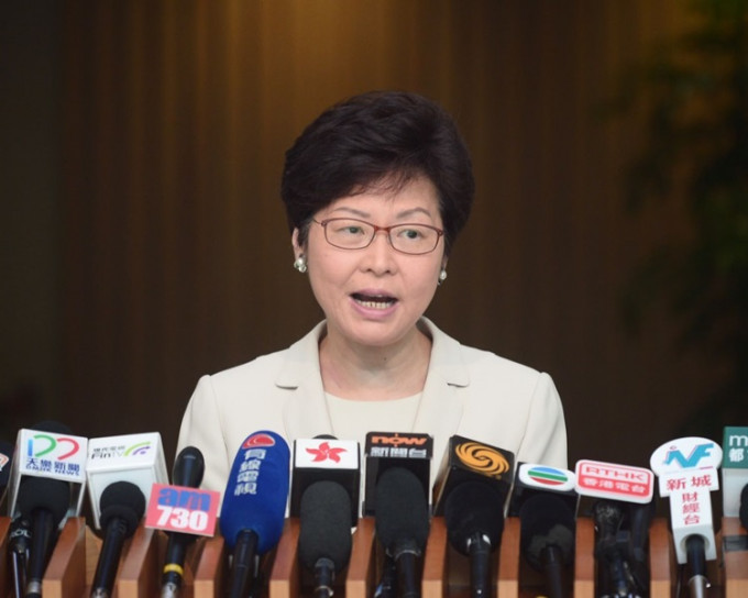 林鄭月娥表示補選日期由選管會決定。