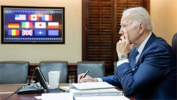 美國總統拜登與盟邦領袖舉行視頻會議。