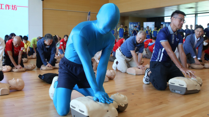 消防处推CPR和AED普及应用 逾7万市民随时化身「任何仁」救人