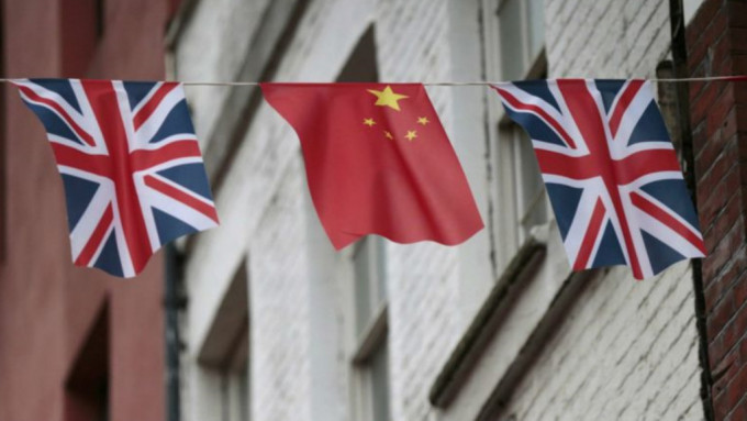 中国驻英国大使馆批评英国国会有关的报告捏造事实。路透社