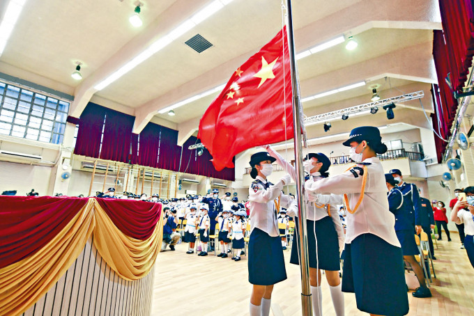 ■學校都有責任加強學生對國旗及國徽的認識。