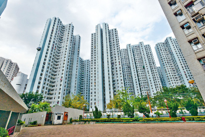 兆禧苑一个低层单位，买家主动加价，最终以自由市场价350万获承接。