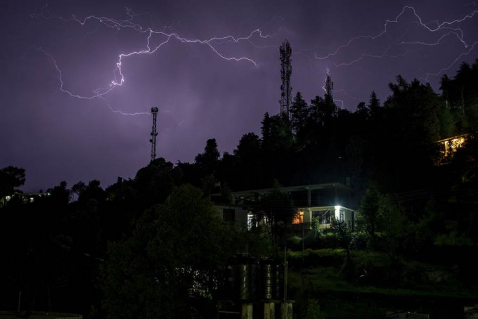 印度每年6至9月雨季期間經常發生雷擊。 AP資料圖片