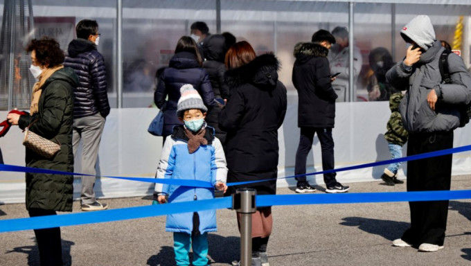 南韩确诊数目时隔四星期回落至10万宗以下。Reuters