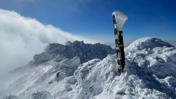 羊蹄山在元旦日發生雪崩，一名澳洲男遊客受困。資料圖片
