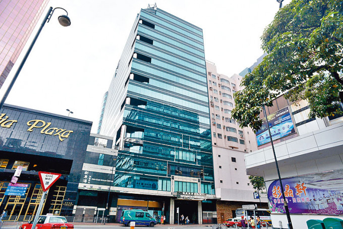■「电器大王」蒙民伟家族成员以8131万购入新东海商业中心单位。