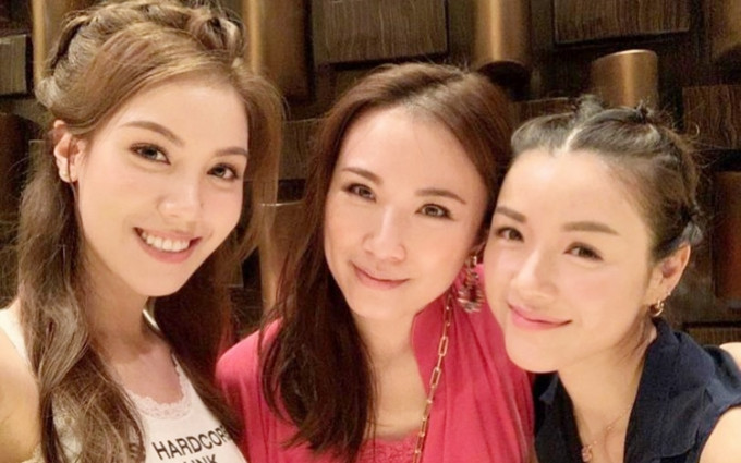 应届港姐冠军宋宛颖与两位师姐刘倩婷（中）和陈茵媺（右）见面。