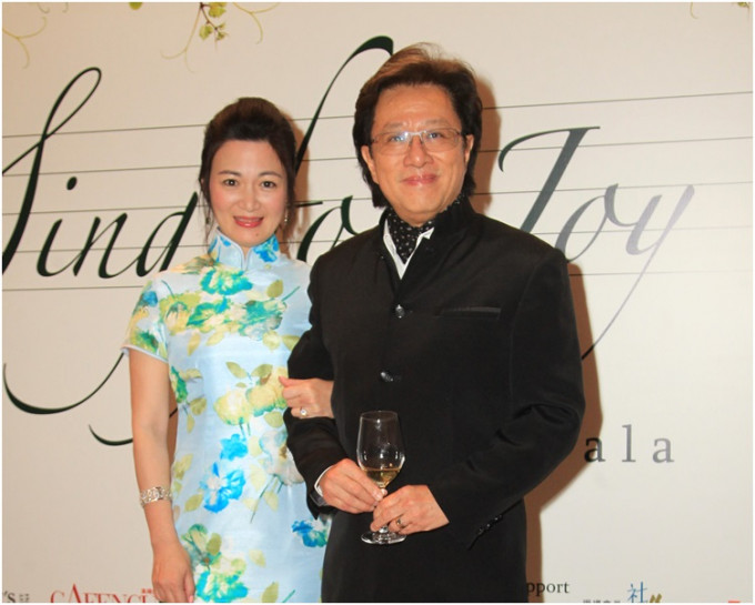 李文辉亦是艺人陈少霞的丈夫。