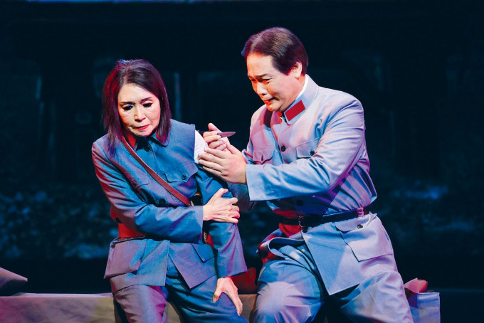 李居明宣布新光戏院将推出三出大戏，包括多番重演的《毛泽东》。