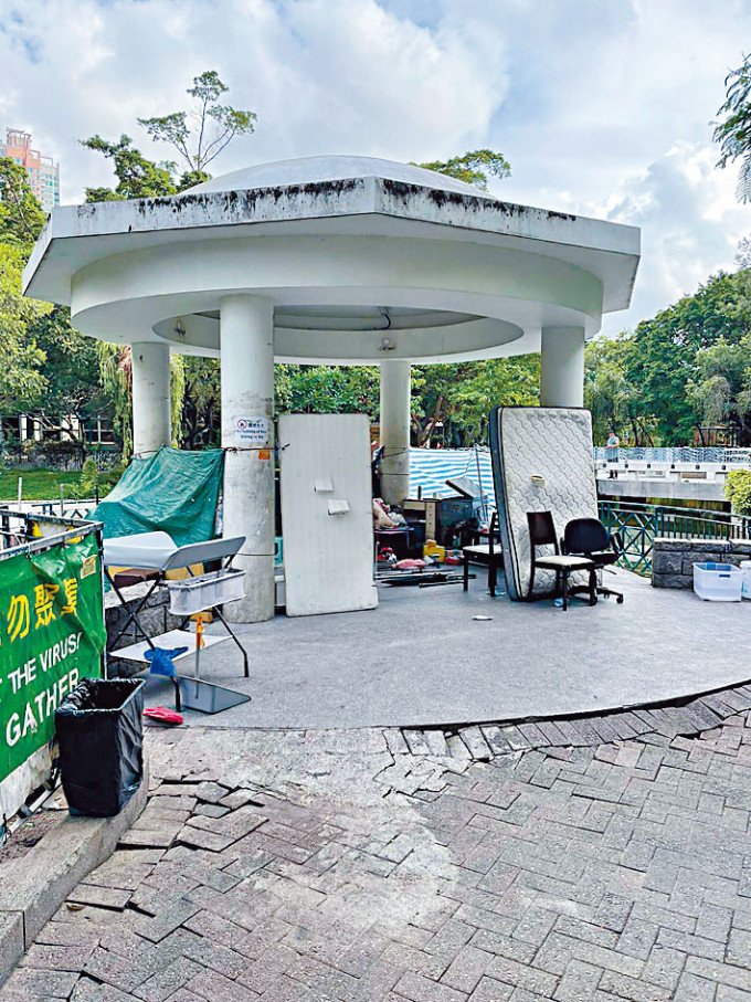 通州街公園涼亭被「越南幫」霸佔及收藏武器。