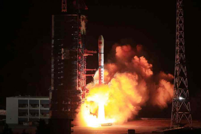 中國採取「一箭四星」方式，成功發射4顆新技術試驗衛星。新華社