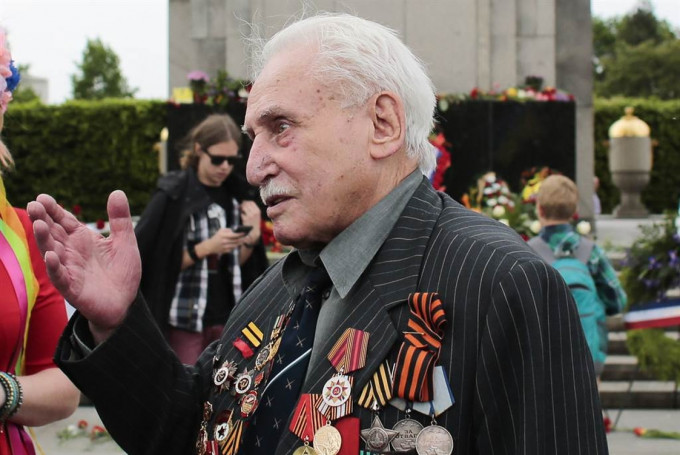 解放奧斯威辛集中營僅存老兵辭世，享年98歲。AP圖片