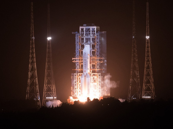 嫦娥五號早前由長征五號遙五運載火箭將其發射升空。新華社
