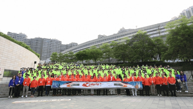 「高鐵青年號」今日（11日）在西九龍高鐵站舉行出發禮。青協圖片