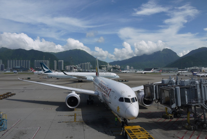 俄羅斯及瑞士都收緊對來自香港旅客的檢疫措施。資料圖片
